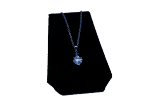 Bianco Sacred Heart of Jesus Necklace