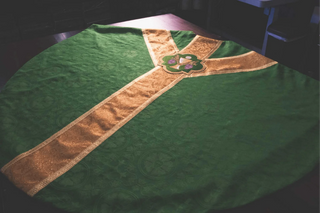 Chalice Host Green Priest Chasuble | Trinity Green Pastor Chasuble (Gold/Gold Orphreys)