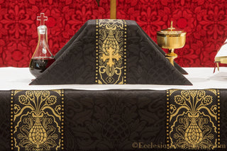 Chalice Veil in the Justin Martyr Vestment Collection