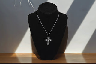 Christ Victorious Cross Pendant (925 Silver)