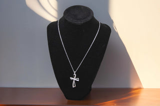 Elegant Women's Cross Necklace (925 Silver)