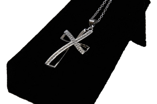 Elegant Women's Cross Necklace (925 Silver)