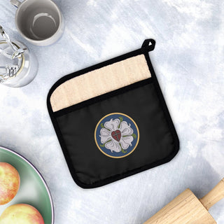 Functional Elegance in the Kitchen: Pot Holder with Pocket Luther Rose for Mom